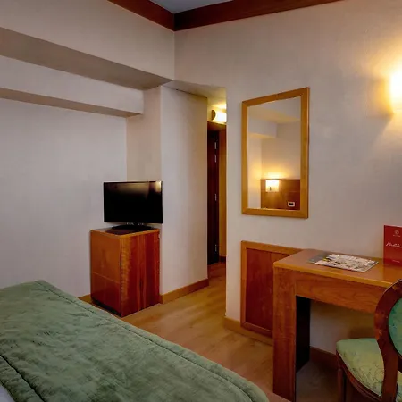 Nyx By Leonardo Otel 4*