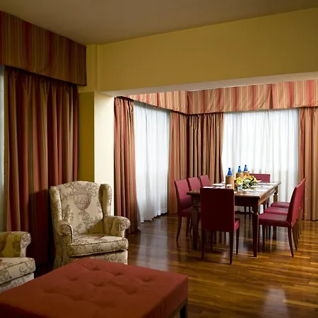 Otel Nyx By Leonardo Roma