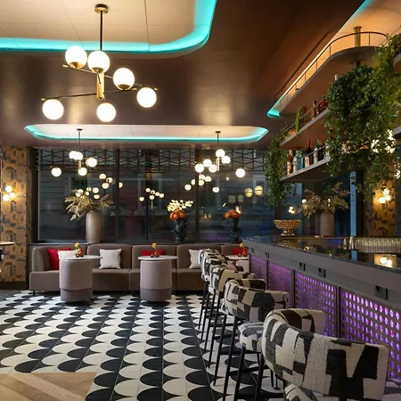 Nyx By Leonardo Otel Roma