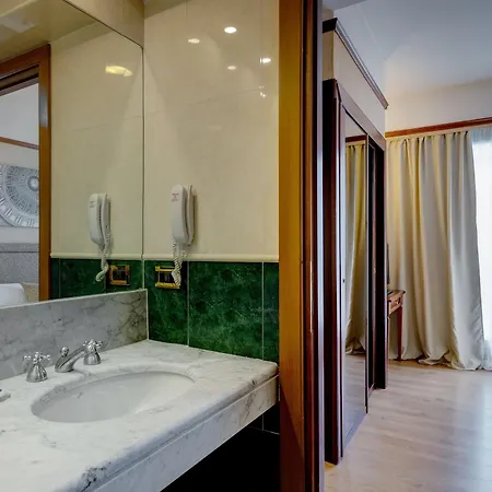 Hotel Cicerone 4*