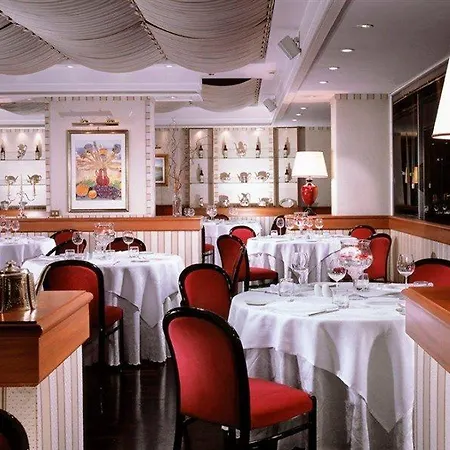 Cicerone Hotel 4*