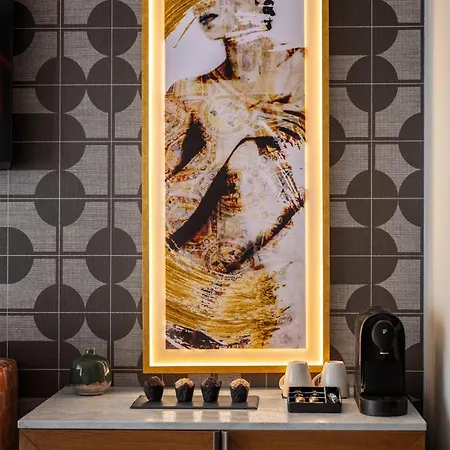 Cicerone Hotel 4*