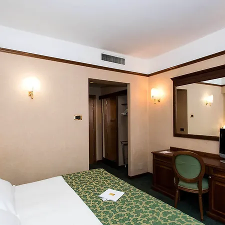 Hotel Cicerone 4*