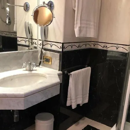 Hotel Cicerone 4*