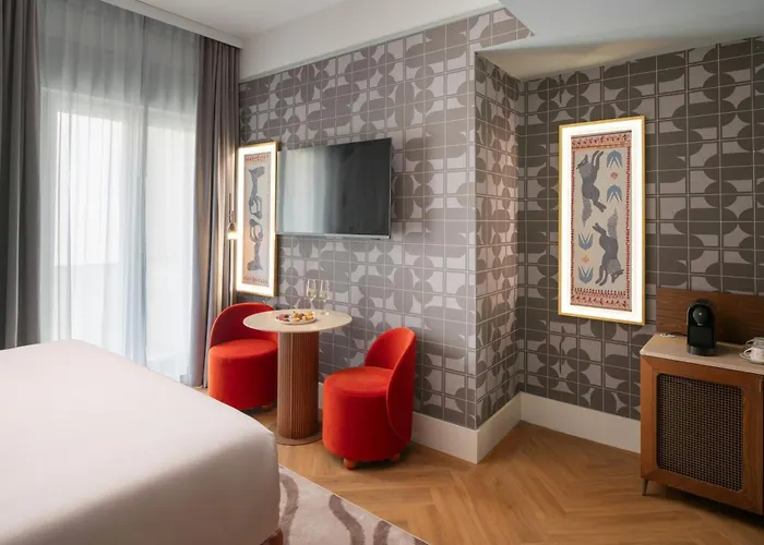 Hotel Nyx By Leonardo 4*